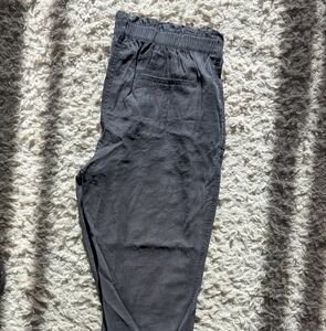 Dark grey slim leg pant